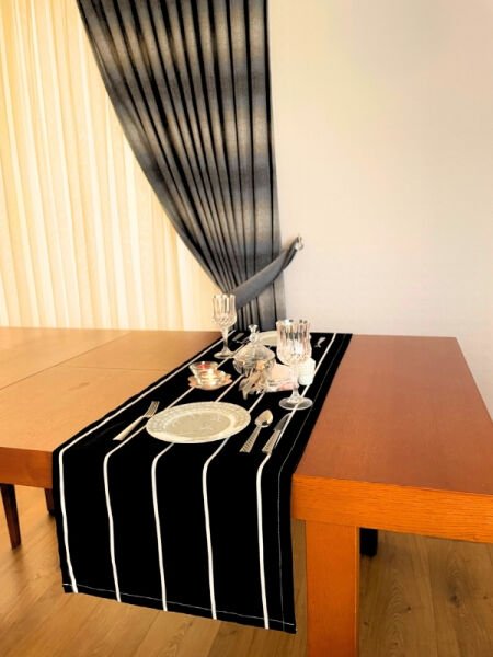 Siyah Beyaz Çizgili Runner 40X150cm