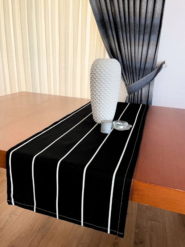 Siyah Beyaz Çizgili Runner 40X150cm