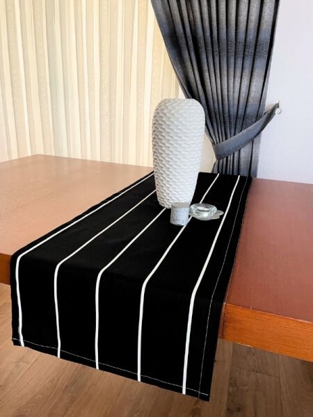 Siyah Beyaz Çizgili Runner 40X150cm