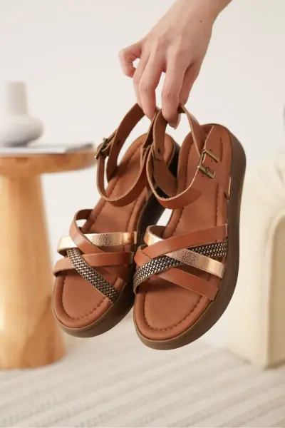 Taba Altın Detaylı Hakiki Deri Sandalet TR31MY55H