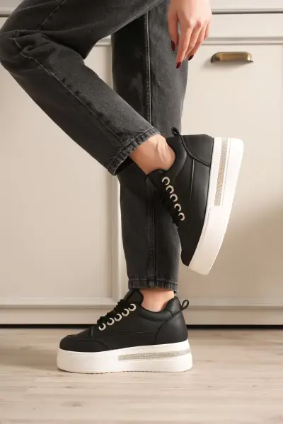 Siyah Kadın Gizli Topuklu Sneaker TR04MS01A