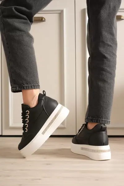 Siyah Kadın Gizli Topuklu Sneaker TR04MS01A
