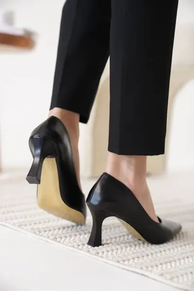 Kadın Siyah Stiletto TR12MS06A