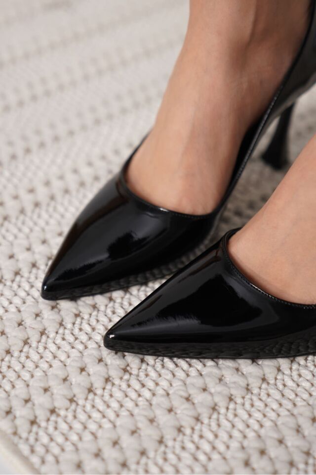 Siyah Rugan Kadın Stiletto TR18MS03A