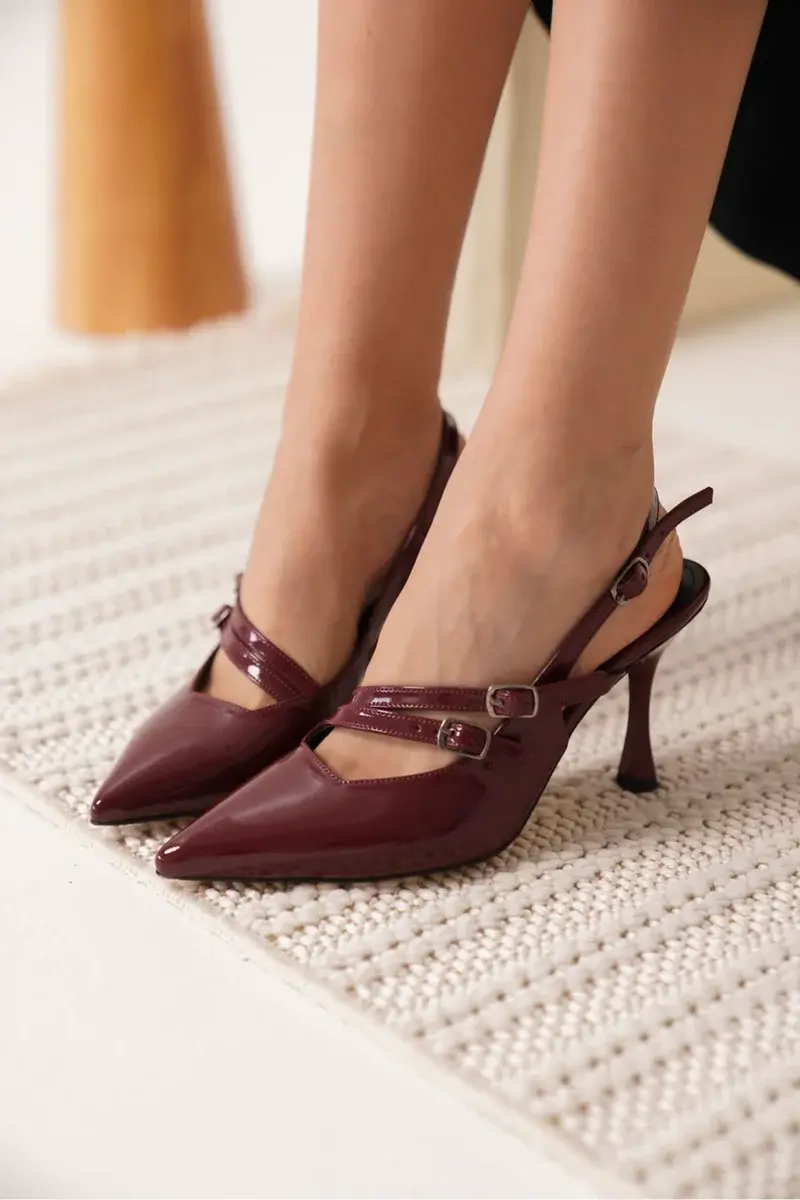 Kadın Bordo Rugan Topuklu Ayakkabı TR08MS39D