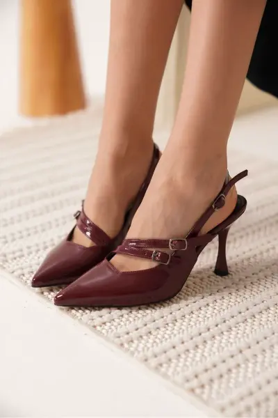 Kadın Bordo Rugan Topuklu Ayakkabı TR08MS39D