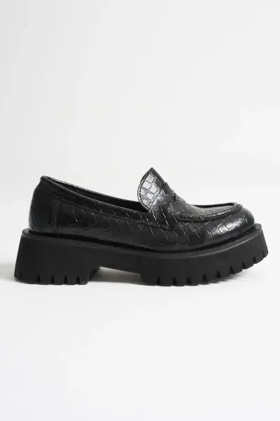 Kadın Günlük Siyah Kroko Loafer Ayakkabı TR10MS02G