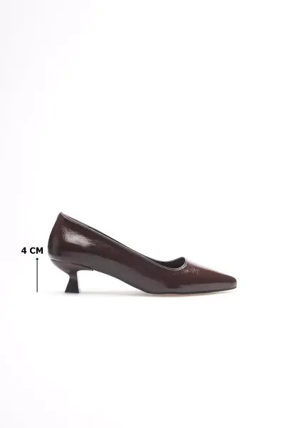 Kadın Acı Kahve Kırışık Rugan Kısa Topuklu Stiletto Ayakkabı TR20MS03D