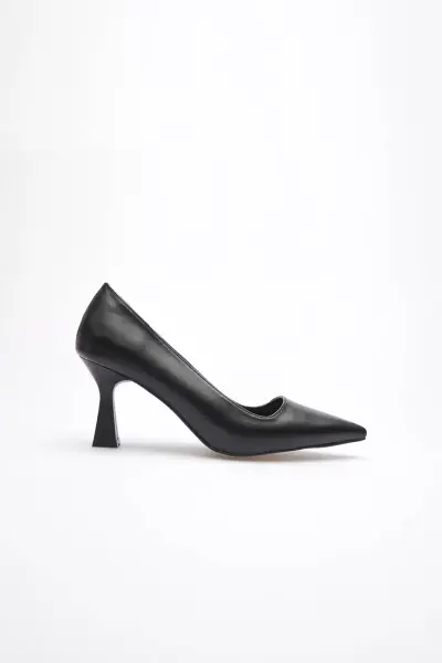 Siyah Sivri Burun Orta Topuklu Kadın Stiletto TR20MS02A