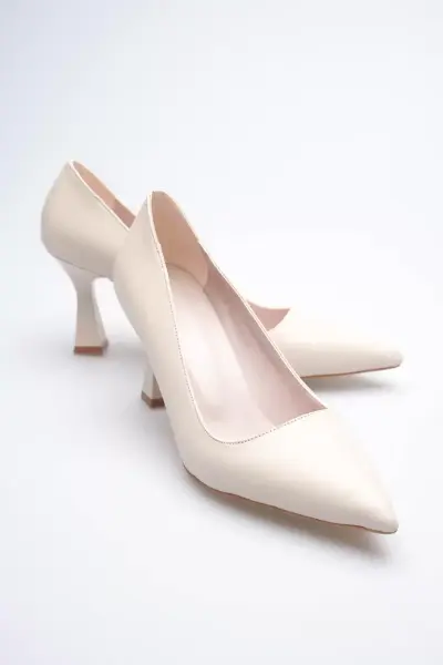 Bej Sivri Burun Orta Topuklu Kadın Stiletto TR20MS02C