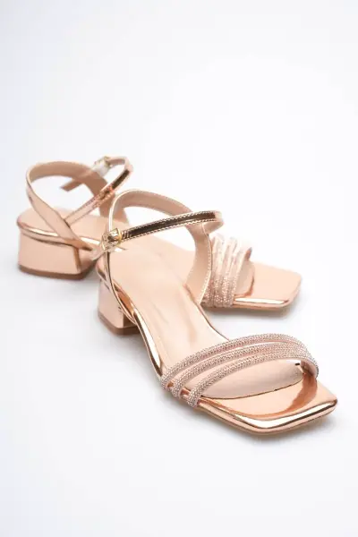 Kadın Rose Gold Taş Detaylı Kalın Topuklu Şık Sandalet TR20MY26F