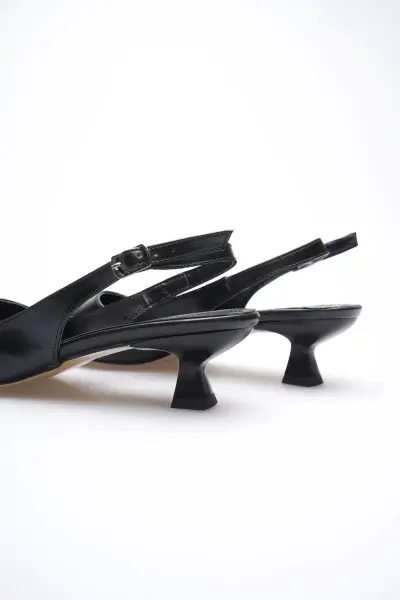 Kadın Siyah Sivri Burun Slingback Kısa Topuklu Ayakkabı TR20MS04A