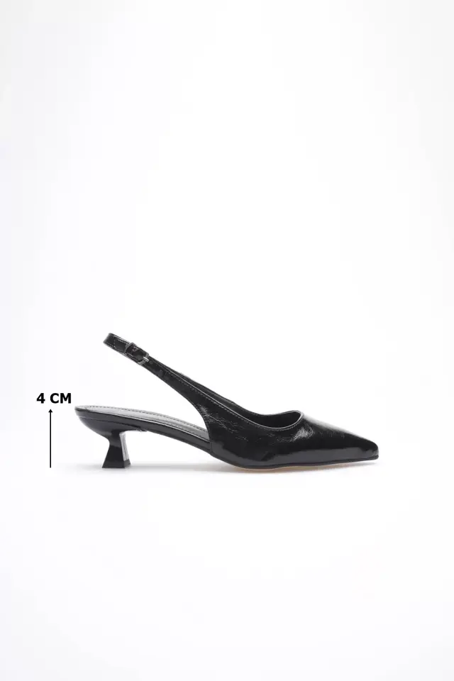 Kadın Siyah Kırışık Rugan Sivri Burun Slingback Kısa Topuklu Ayakkabı TR20MS04C