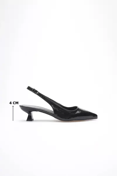 Kadın Siyah Kırışık Rugan Sivri Burun Slingback Kısa Topuklu Ayakkabı TR20MS04C