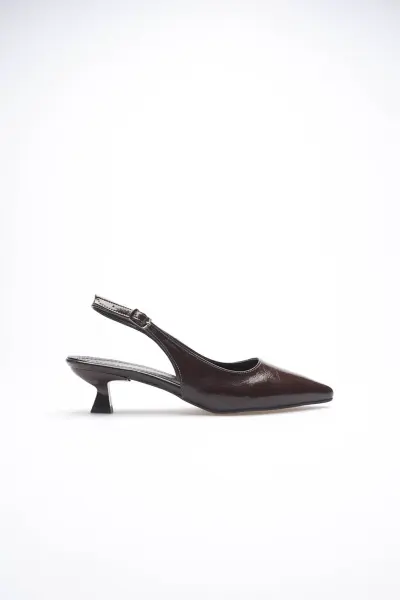 Kadın Acı Kahve Kırışık Rugan Sivri Burun Slingback Kısa Topuklu Ayakkabı TR20MS04D